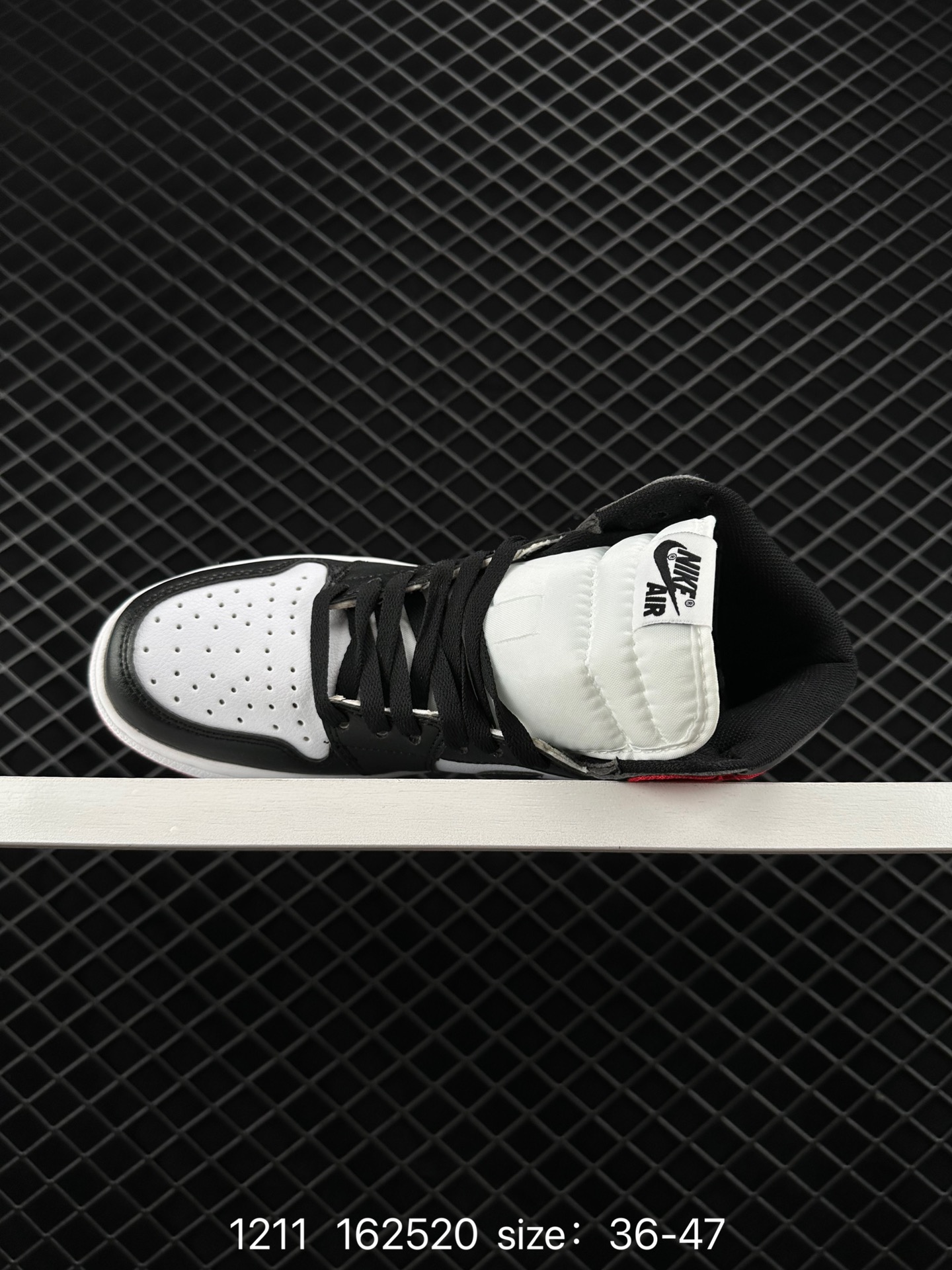 Nike Air Jordan 1 Retro High OG”Black/White“